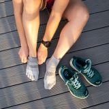  Tất Xỏ Ngón Chạy Bộ Injinji Run Lightweight Mini-Crew - Gray 