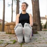  Tất Xỏ Ngón Chạy Bộ Injinji Run Lightweight Mini-Crew - Gray 