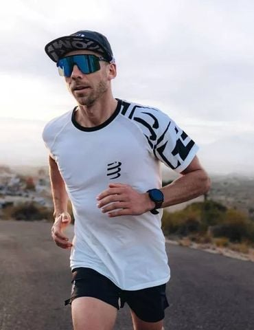Áo Chạy Bộ Nam Compressport Training SS Tshirt M - Sugar Swizzle/Black