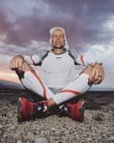  Bó Ống Chân 2XU Lightweight Desert Compression Calf Guards - White/Heat Visions 