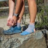  Tất Xỏ Ngón Chạy Địa Hình Injinji Women Trail Midweight Mini Crew - Salmon 