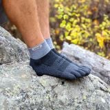  Tất Xỏ Ngón Chạy Địa Hình Injinji Trail Midweight Mini Crew - Granite 