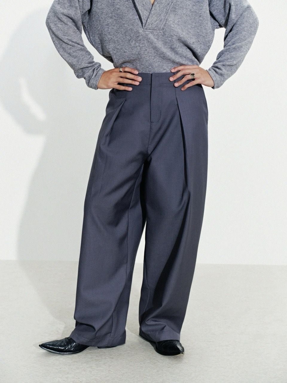  QUẦN TÂY XẾP LY LƯNG (Relaxed Pleated Trousers) 