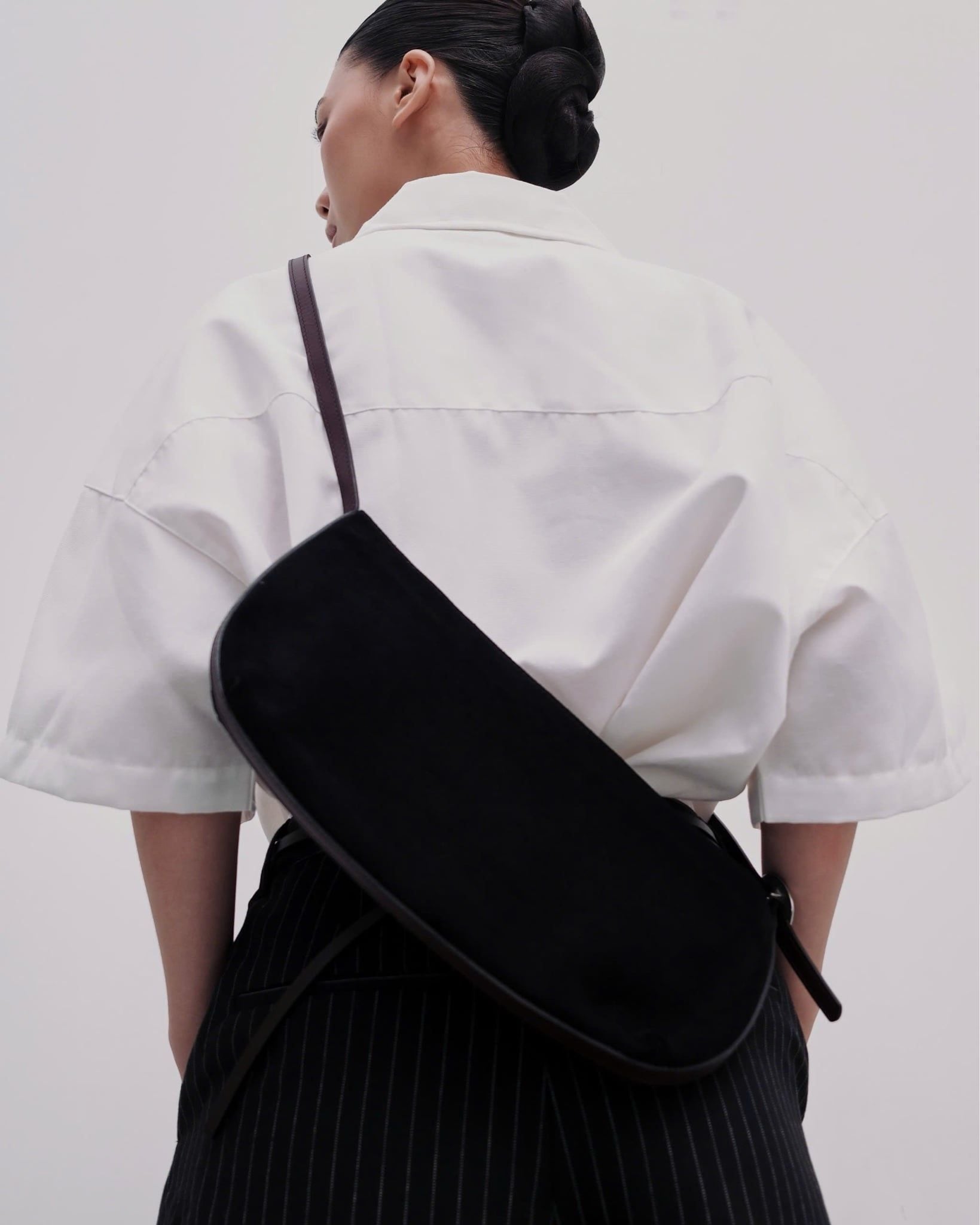  HALF MOON LEATHER BAG 