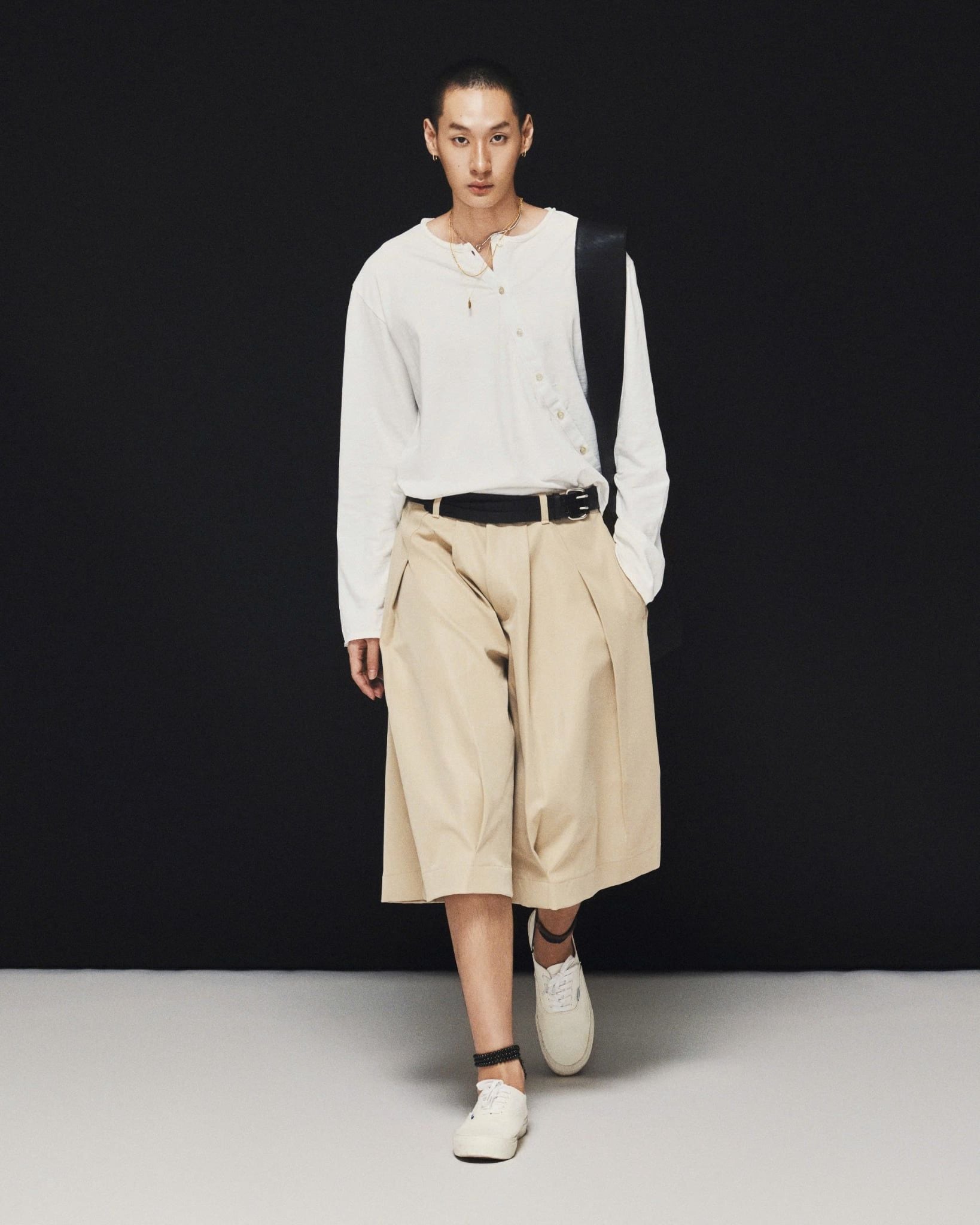  OBLIQUE BUTTON TOP 
