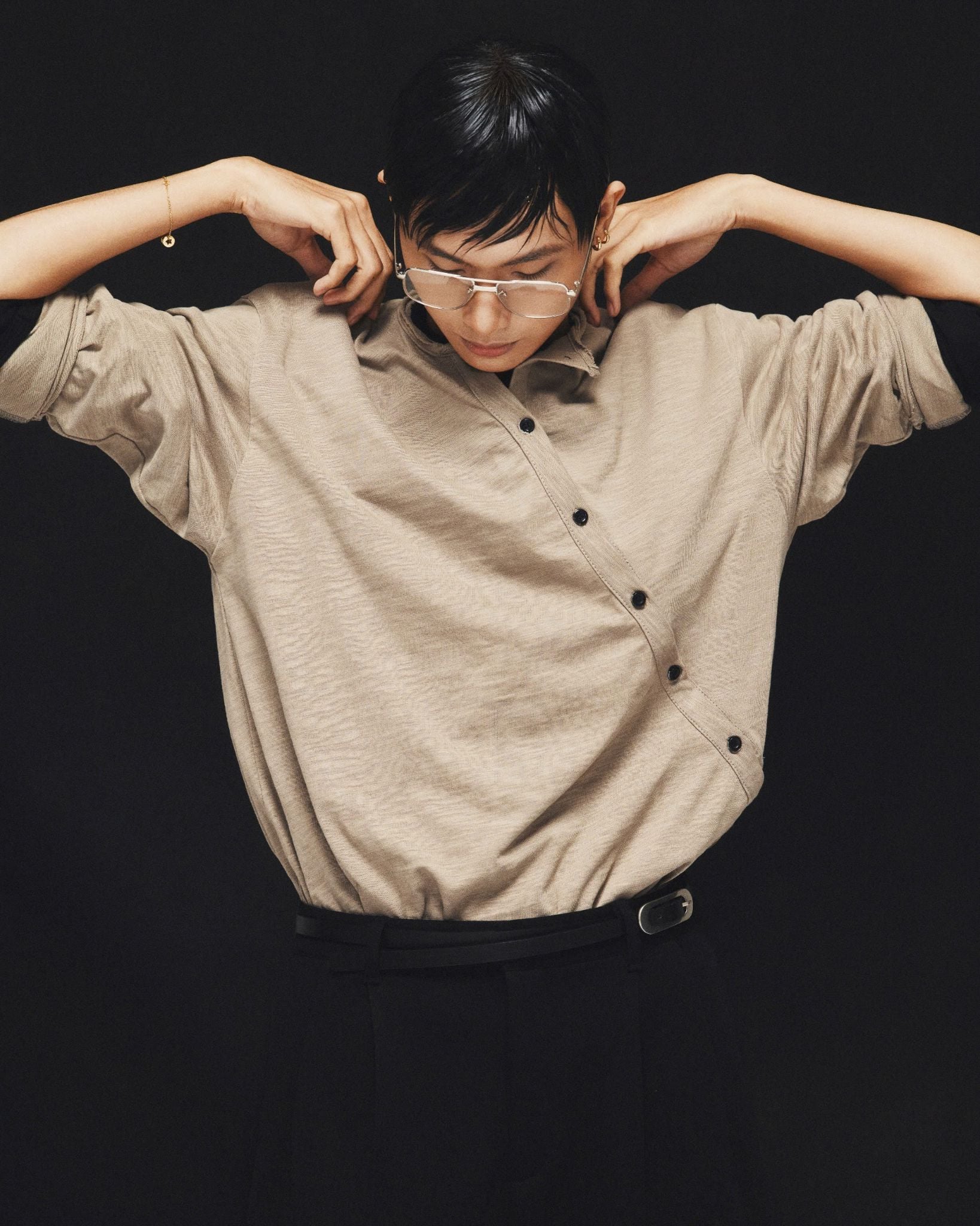 OBLIQUE BUTTON TOP 