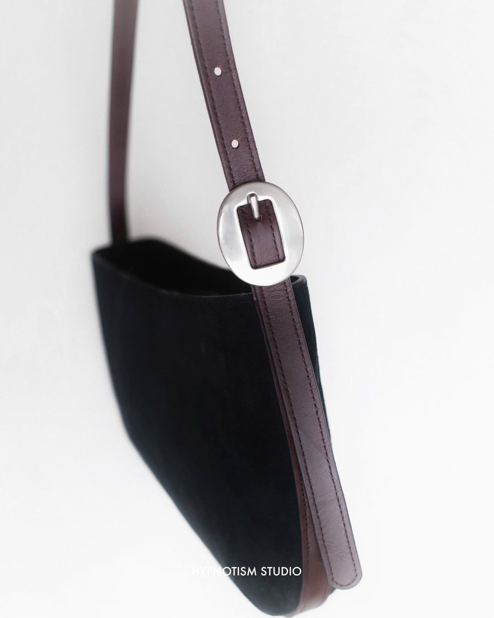  HALF MOON LEATHER BAG 