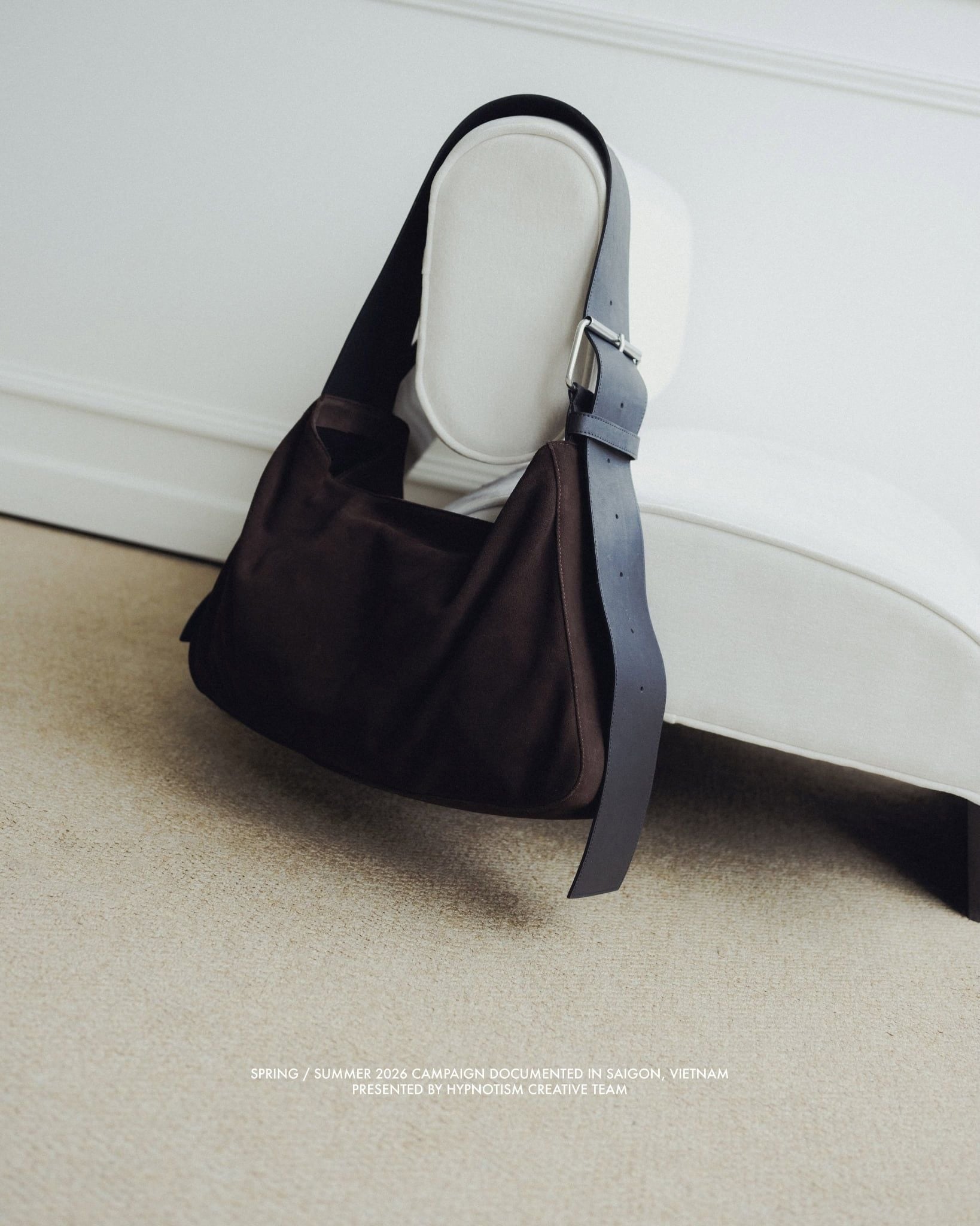  LOOSEHOLD LEATHER BAG 