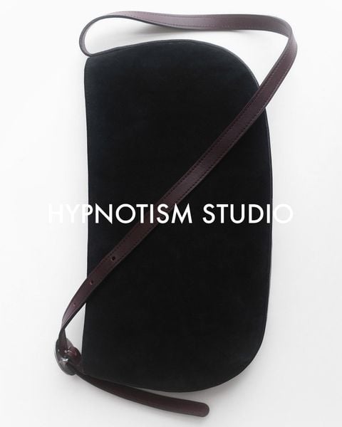  HALF MOON LEATHER BAG 