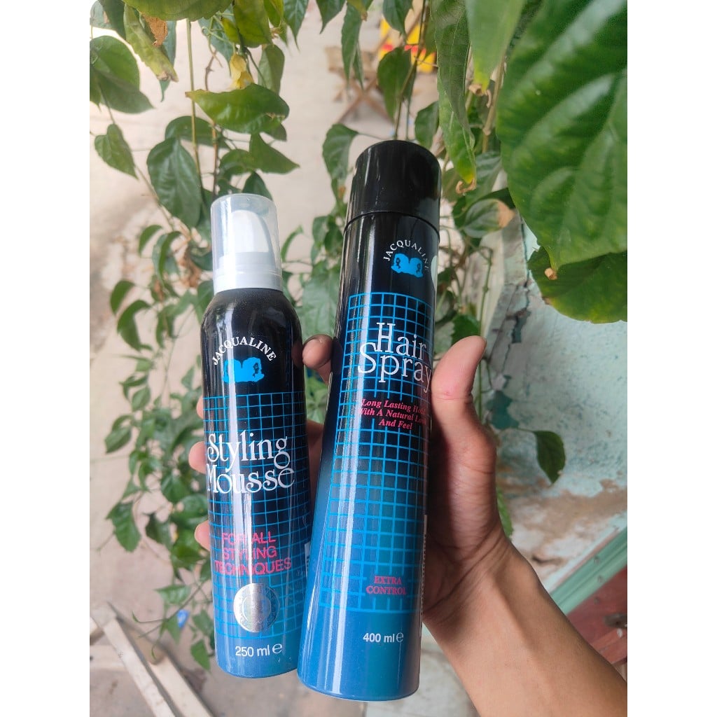Keo xịt tóc giữ nếp Jacqualine Hair Spray 400ml chai đen chính hãng