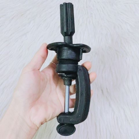 Giá Đỡ Kẹp Đầu Ken Học Cắt Tóc - Trục Kẹp Cố Định Chuyên Nghiệp AZ008