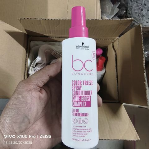Xịt dưỡng phục hồi tóc hư tổn Schwarzkopf BC Bonacure Peptide 200ml