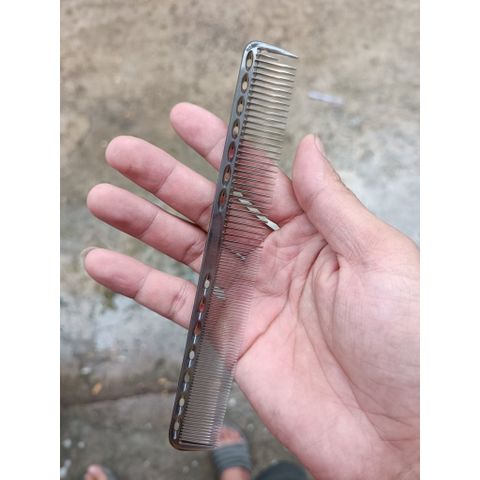 Kéo cắt tóc chuyên nghiệp loại tốt tay xanh AZ008 - 17cm