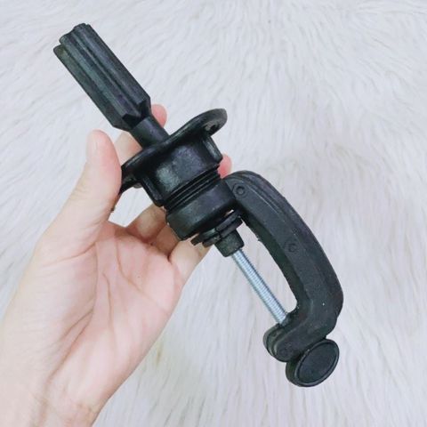 Giá Đỡ Kẹp Đầu Ken Học Cắt Tóc - Trục Kẹp Cố Định Chuyên Nghiệp AZ008