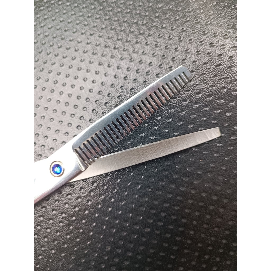 Kéo cắt tóc chuyên nghiệp loại tốt tay xanh AZ008 - 17cm