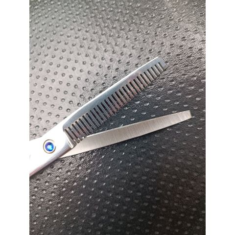 Kéo cắt tóc chuyên nghiệp loại tốt tay xanh AZ008 - 17cm