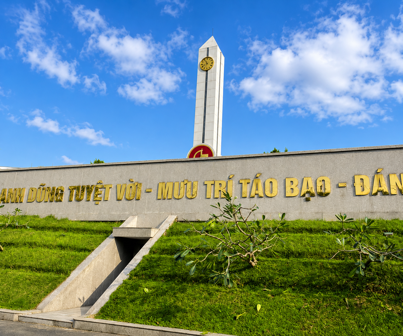  Tháp đồng hồ công cộng Bộ Tư Lệnh Đặc Công Hà Nội 2016 