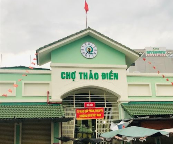  Đồng hồ công cộng chợ Thảo Điền Hồ Chí Minh 