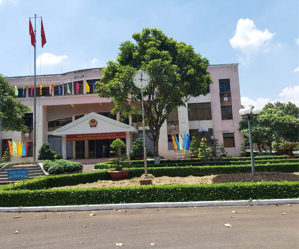  Cột đồng hồ tại Long Thành Đồng Nai 