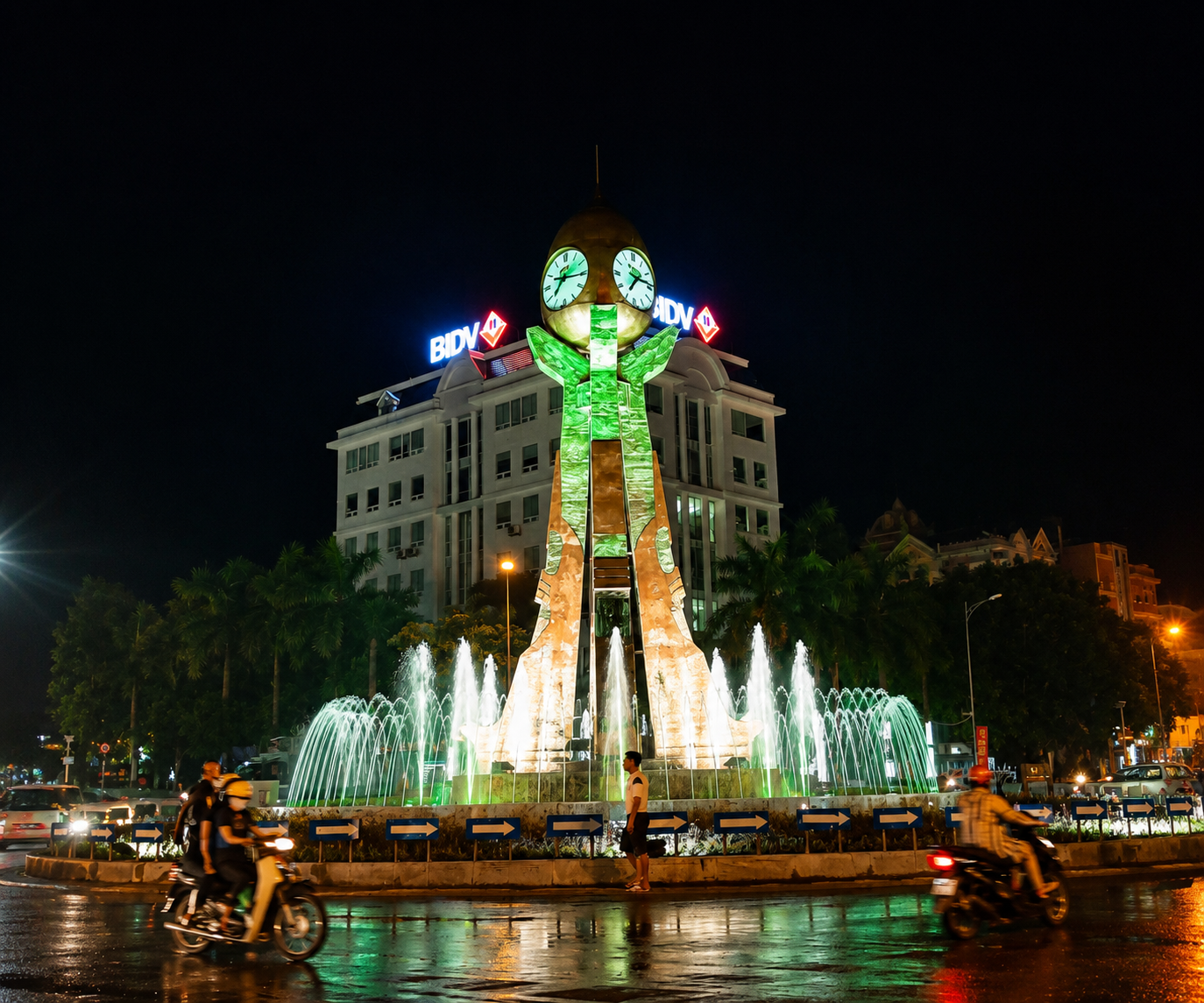  Tháp đồng hồ công cộng vòng xuyến Từ Sơn Bắc Ninh 