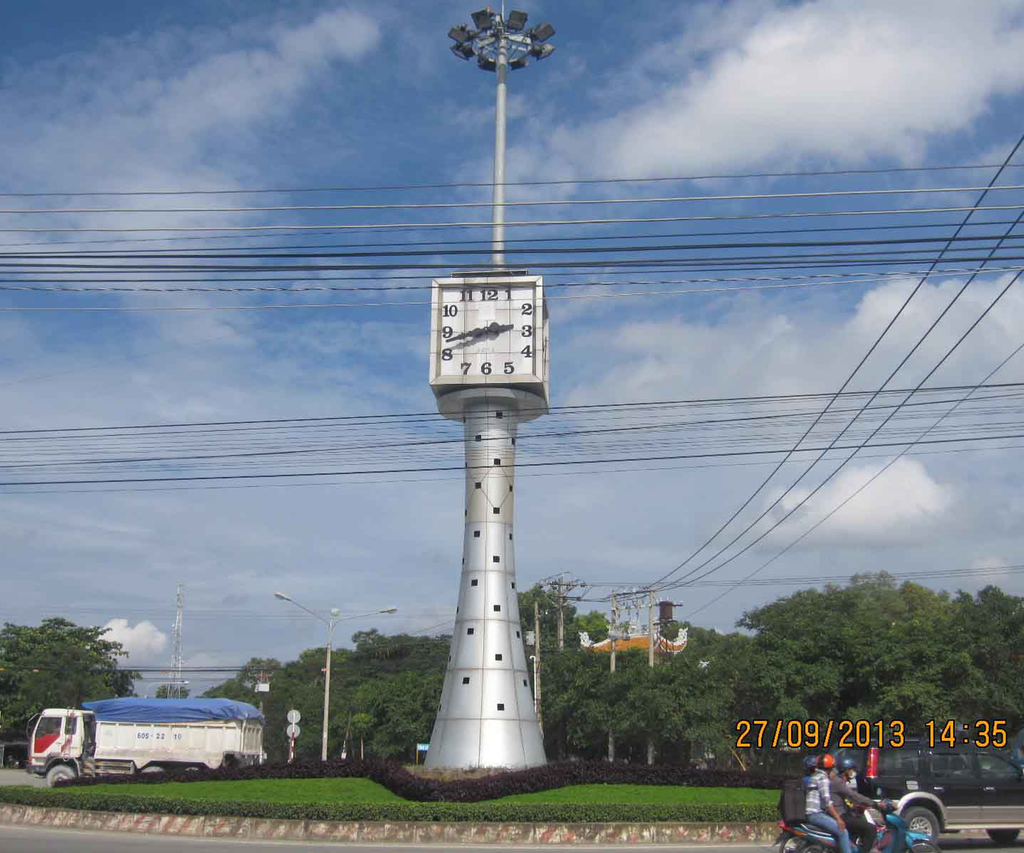  Tháp đồng hồ vòng xuyến Cầu Hang Biên Hòa Hồ Chí Minh 
