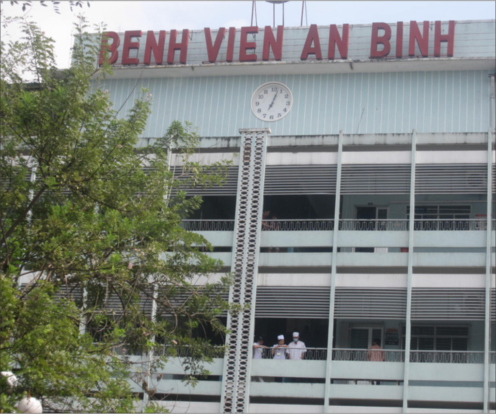  Đồng hồ công cộng bệnh viện An Bình Hồ Chí Minh 