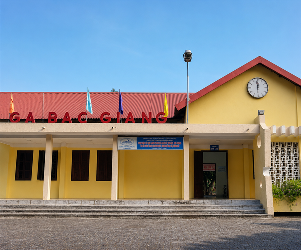  Đồng hồ công cộng Ga Bắc Giang 
