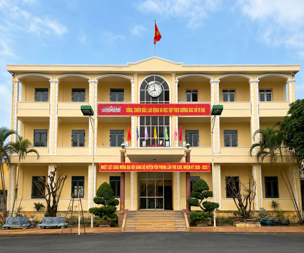  Đồng hồ công cộng Ga Hà Lạng 