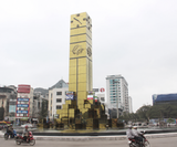  Cột đồng hồ công cộng tại vòng xuyến Hạ Long Quảng Ninh 