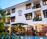  Đồng hồ công cộng khách sạn Le Domaine De Cocodo Huế 