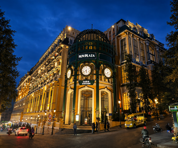 Đồng hồ công cộng khách sạn Sun Plaza Sapa 