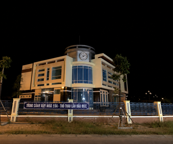  Đồng hồ công cộng thư viện thị xã Đức Phổ tỉnh Quảng Ngãi 