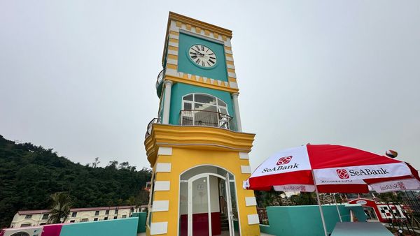  Tháp đồng hồ công cộng 21 m – điểm nhấn kiến trúc tại BRIGHTPARK Hà Nam 