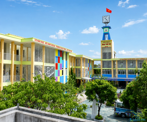  Đồng hồ công cộng Trường Mầm Non Mai Thế Hệ tại Ninh Bình 