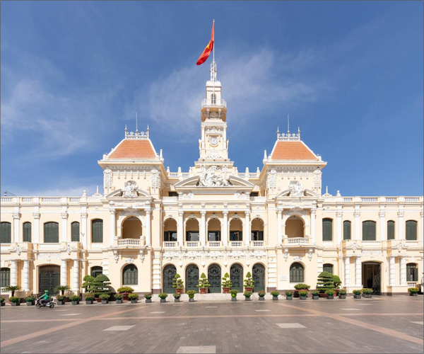  Đồng hồ công cộng tòa nhà Uỷ ban nhân dân TP Hồ Chí Minh 