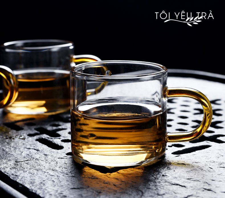 Bộ Chén Thủy Tinh Uống Trà 6 Cái Quai Màu Hổ Phách