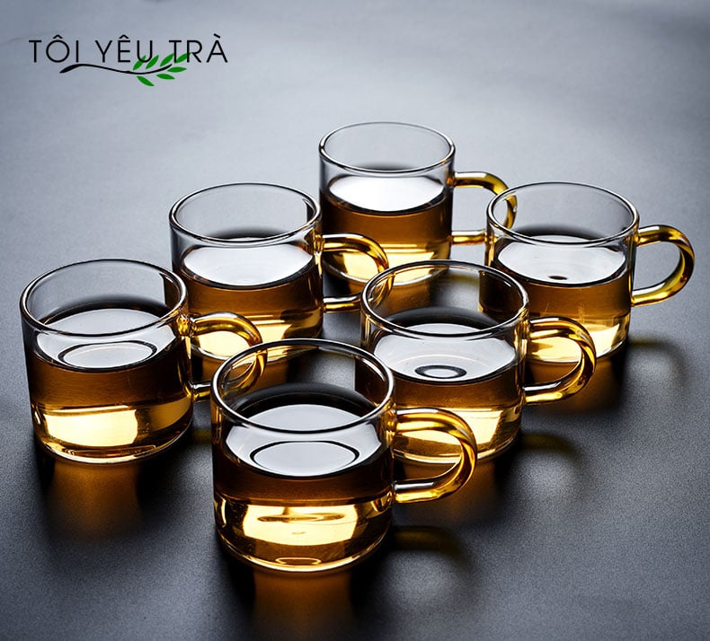 Bộ Chén Thủy Tinh Uống Trà 6 Cái Quai Màu Hổ Phách