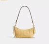 Túi Đeo Vai Coach Caitlin Shoulder Bag With Quilting - CDZ88