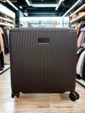  Vali kéo vỏ cứng FILA Hard-Shell Spinner 4 bánh Size 22 Xách Tay Cabin Màu Tím / Đen / Trắng 