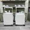  Vali Kéo FILA Ribbed Hard Shell Luggage 22 Inch Màu Trắng Có Ngăn Laptop 