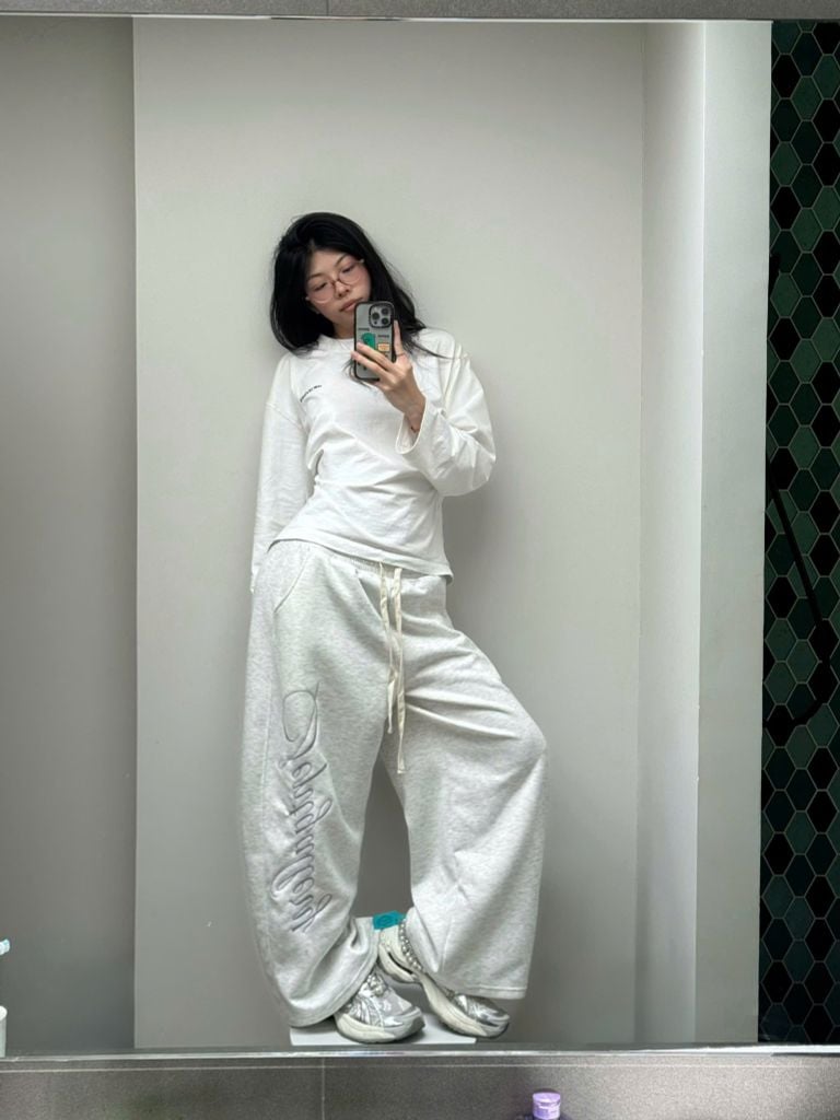 Quần Nỉ Septgallery NEWSEVEN Form Rộng Họa Tiết Thêu NQD.491