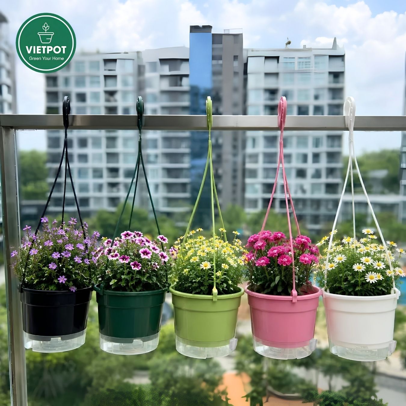  Chậu nhựa treo tự tưới Happy Day, VIETPOT, size 19x15cm, hiện đại, decor ban công, sân vườn, nhà cửa 