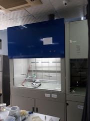Tủ hút khí độc