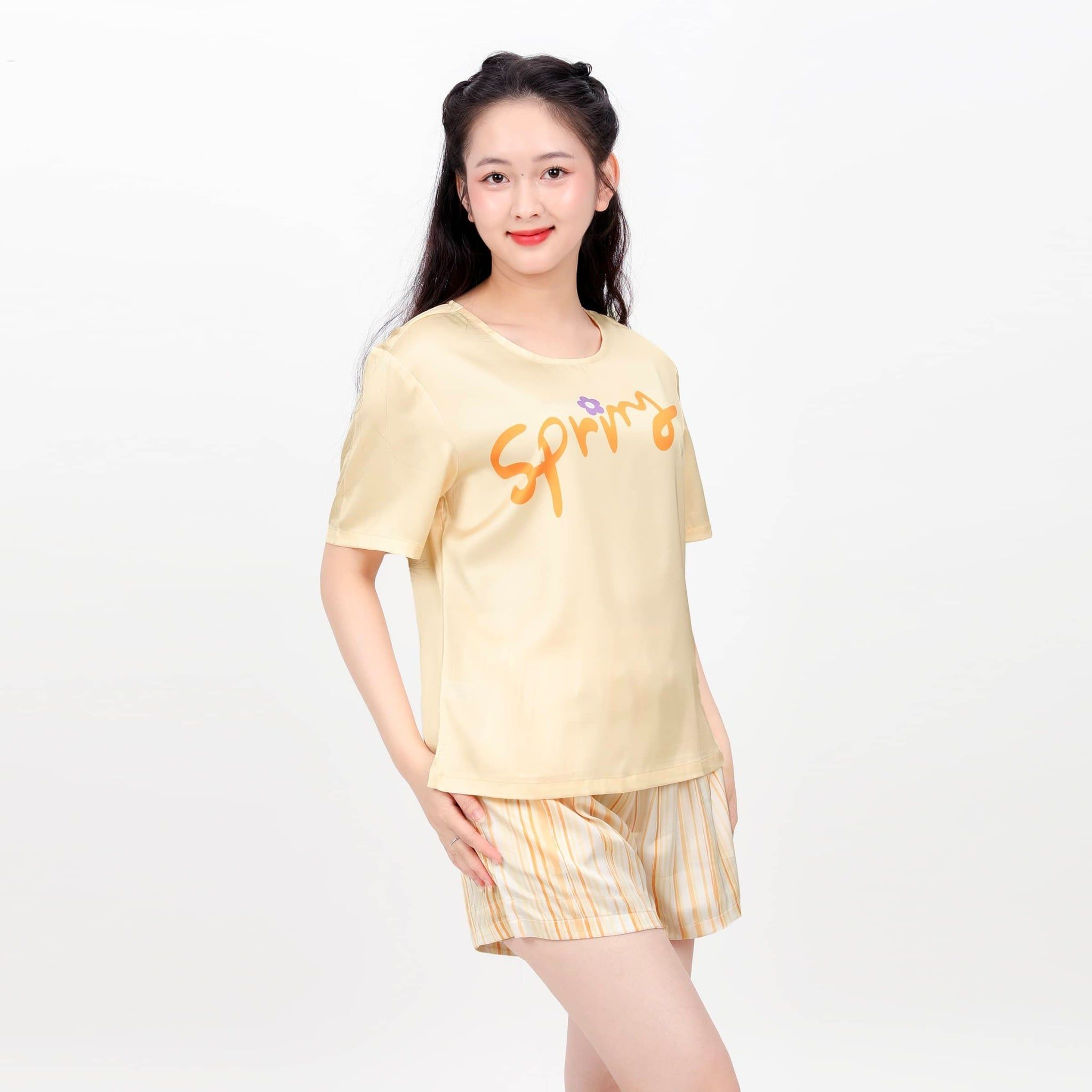 Set đồ bộ nữ kiểu quần đùi tay ngắn chất lụa nhung 265p 2101