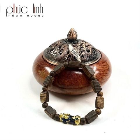 Vòng Tay Phúc Linh Sánh Kiểu Nhỏ Phối Tỳ Hưu Kim Mã