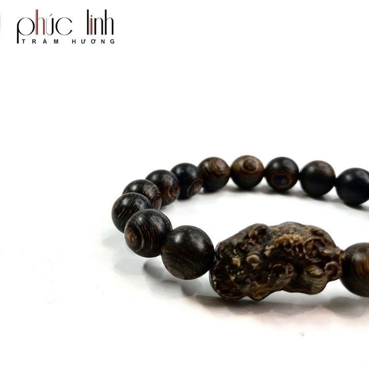 Vòng Tay Phúc Linh Sánh Quằn 10 Ly Phối Charm Sánh Tỳ Hưu