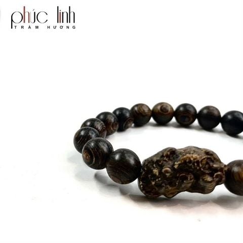 Vòng Tay Phúc Linh Sánh Quằn 10 Ly Phối Charm Sánh Tỳ Hưu