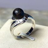 Nhẫn Bạc Phối Hạt Trầm Hương Phúc Linh
