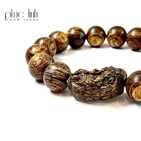 Vòng Trầm Hương Sánh -12ly - Phối Charm Tỳ Hưu Bằng Trầm