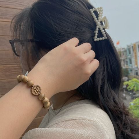 Vòng Tay Phúc Linh Tốc Xám Quằn 10ly Phối Charm Trầm Bánh Xe Chữ Vạn